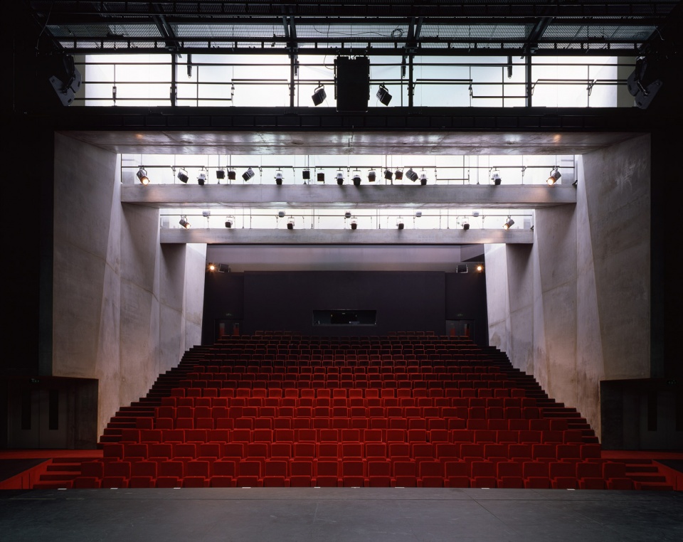 theater in montreuil by dominique coulon associes