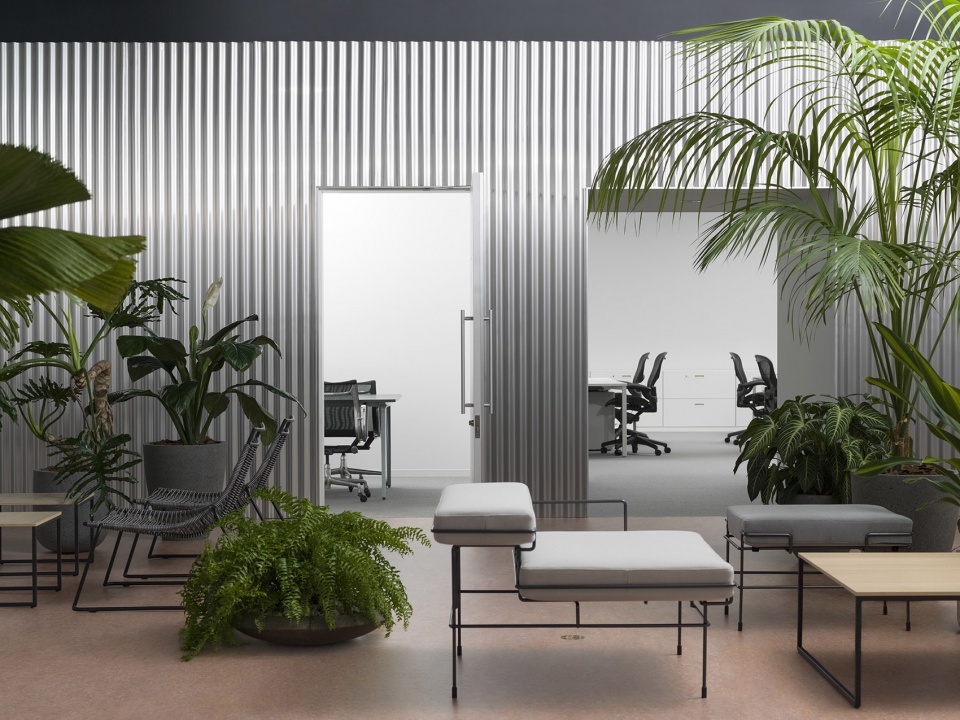 office with a patio by office shogo onodera 2id architects