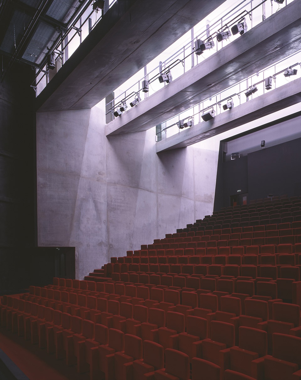 theater in montreuil by dominique coulon associes