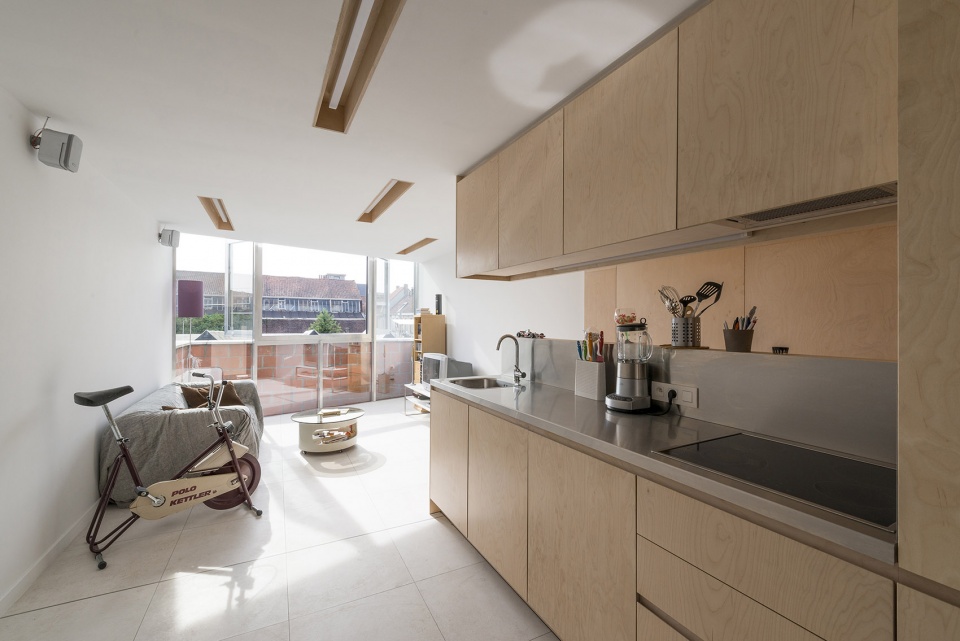 house ssk by de baes associates and sophie van noten