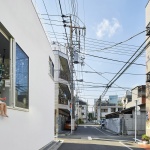 Balcony House by Takeshi Hosaka Architects