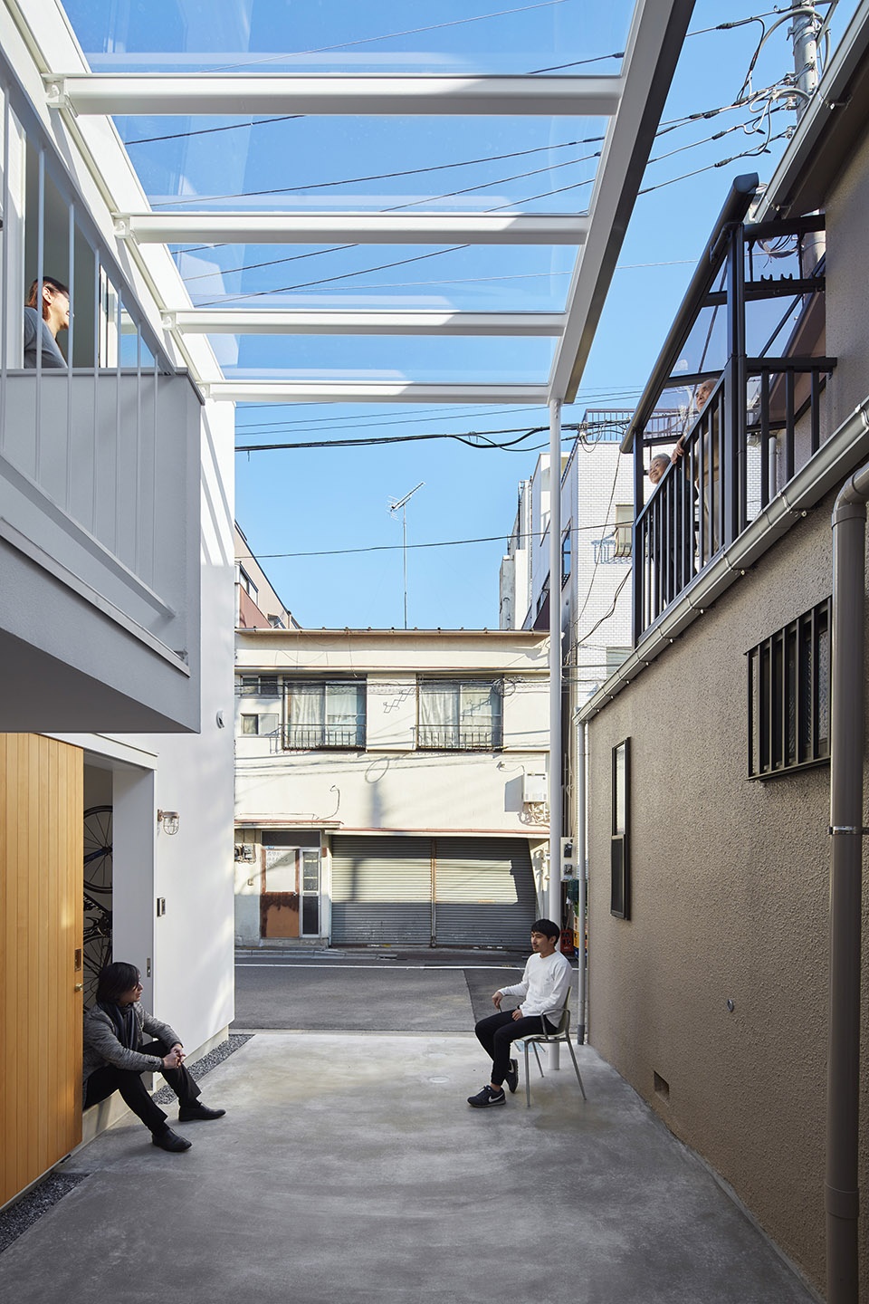 balcony house by takeshi hosaka architects
