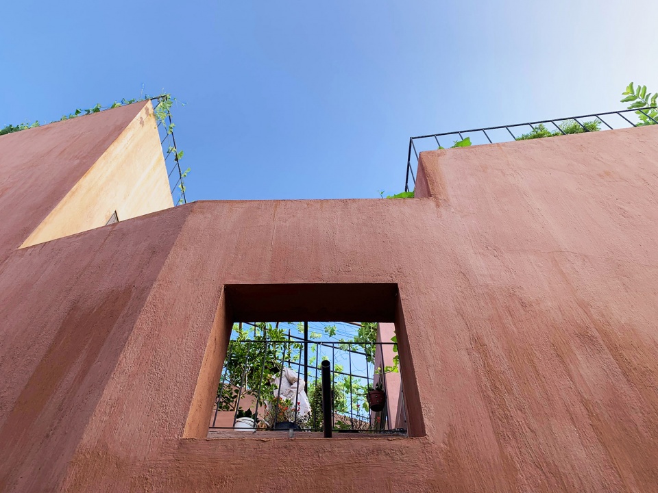 the red roof by taa design