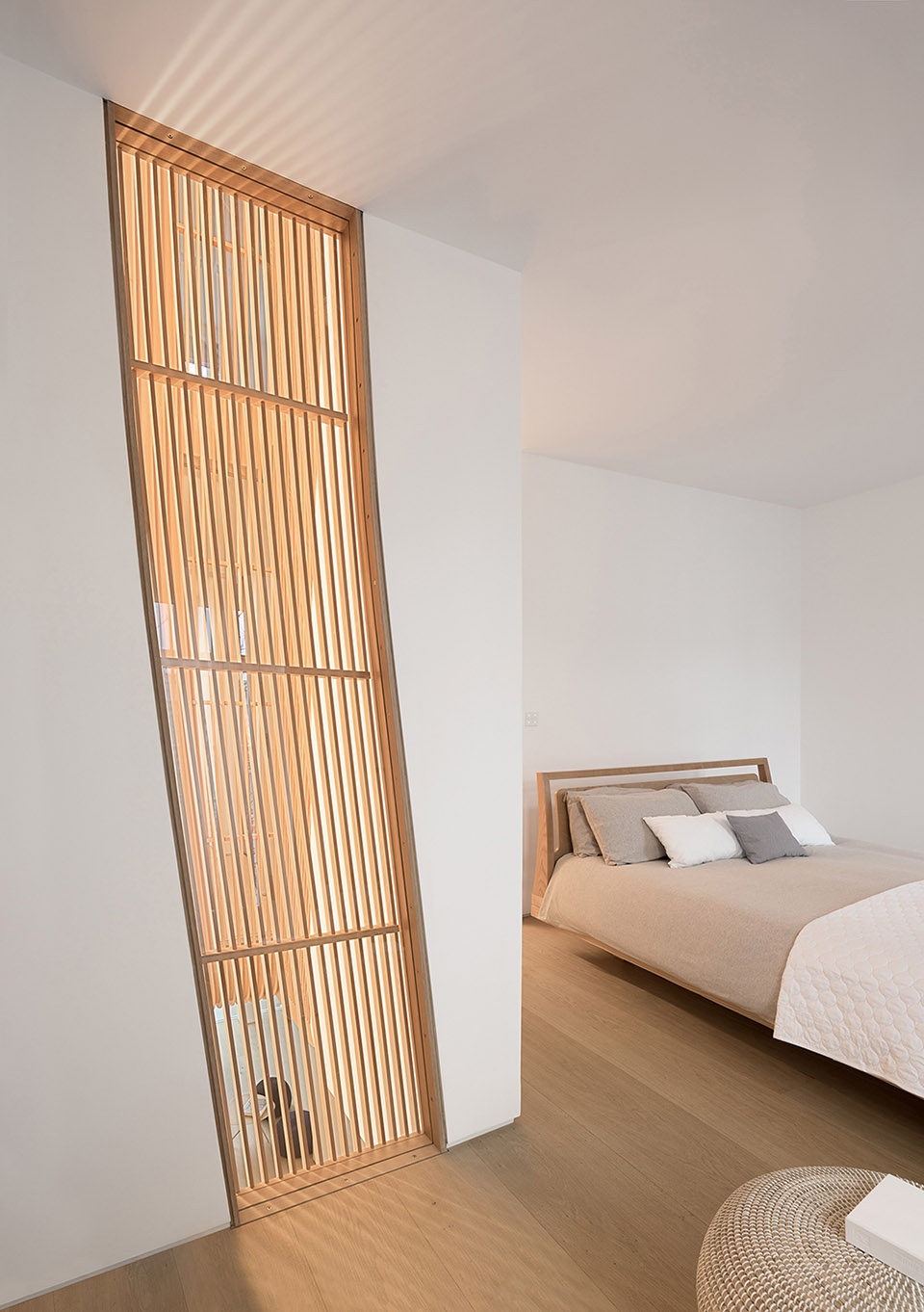 light falls by flow architecture magrits