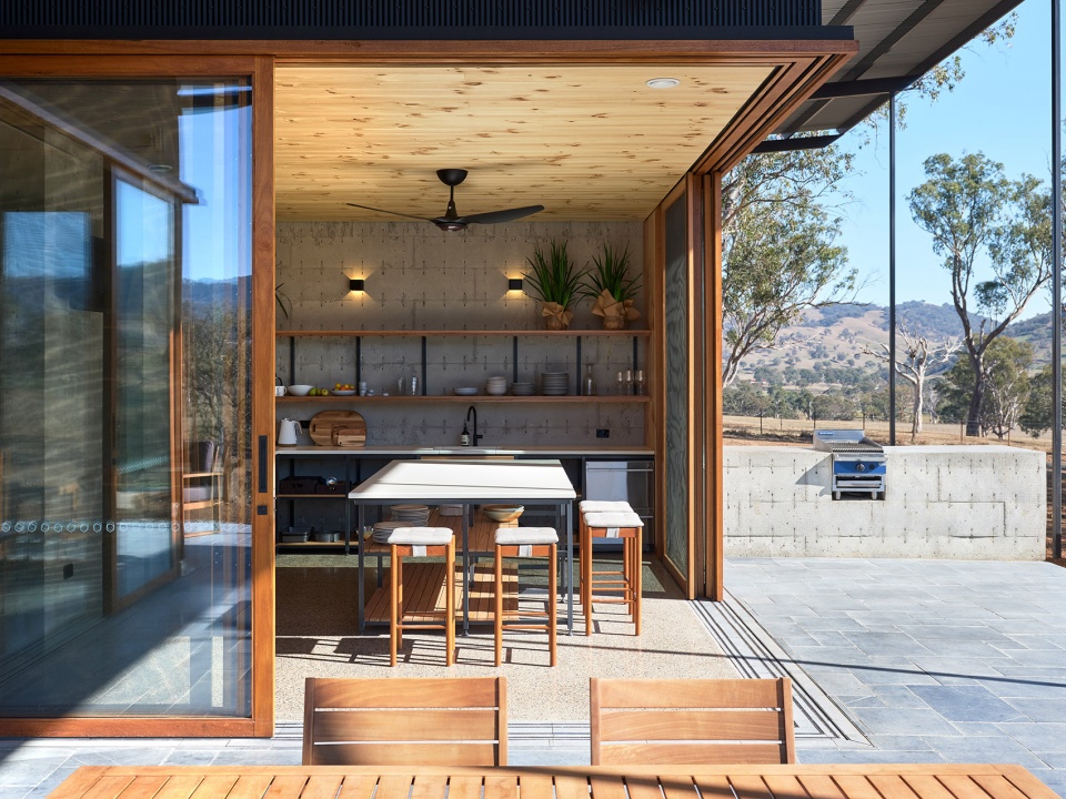 upside down akubra house by alexander symes architect
