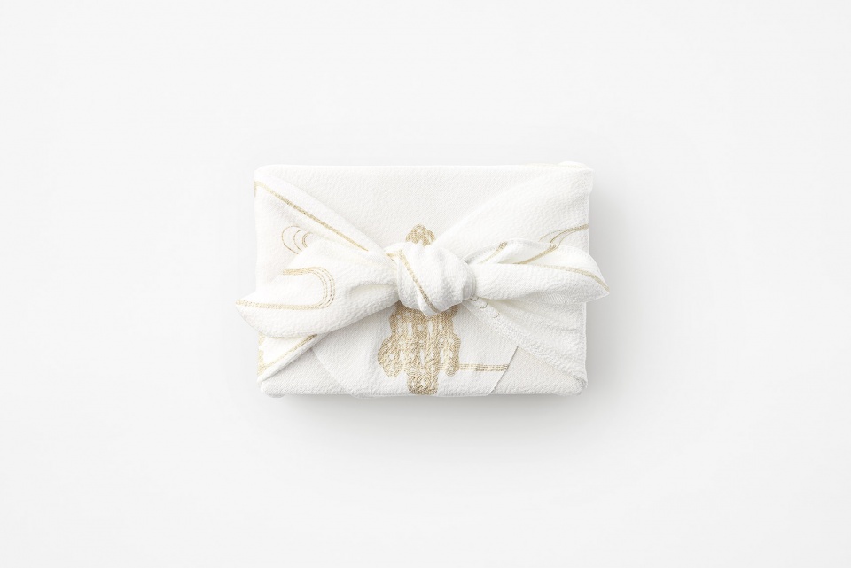 rugby mizuhiki brooch by nendo