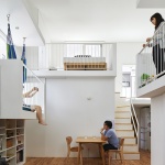 Balcony House by Takeshi Hosaka Architects