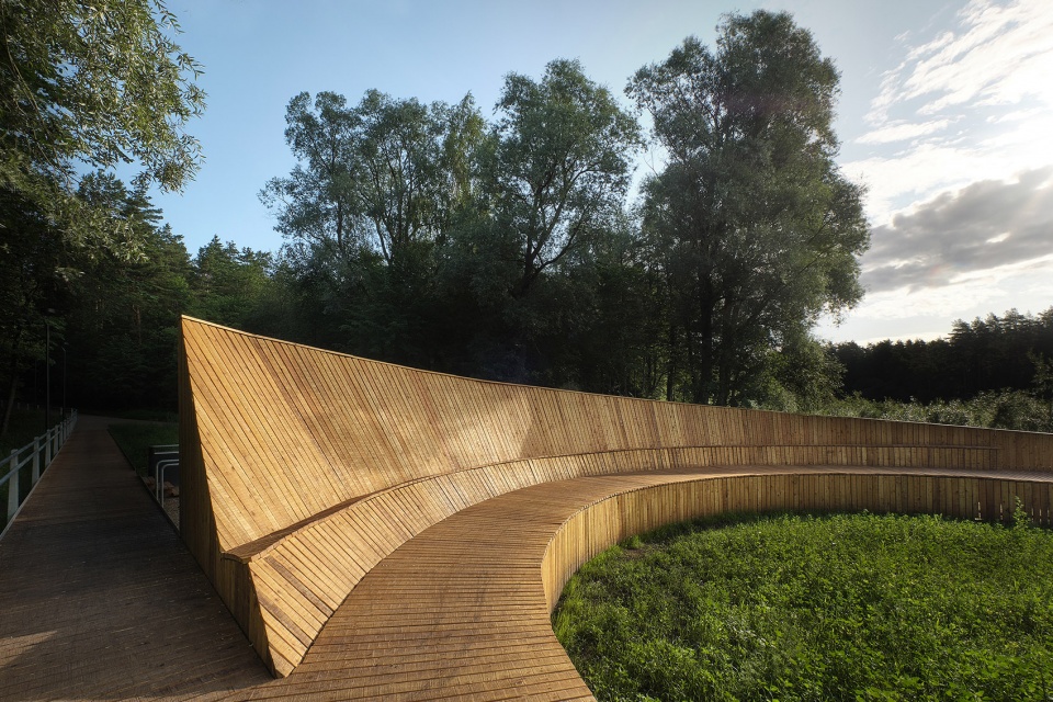pedestrian path and view terrace in park of senses by didzis jaunzems architecture