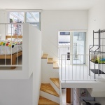 Balcony House by Takeshi Hosaka Architects