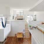 Balcony House by Takeshi Hosaka Architects