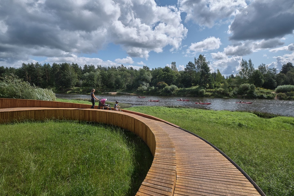 pedestrian path and view terrace in park of senses by didzis jaunzems architecture
