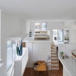 Balcony House by Takeshi Hosaka Architects