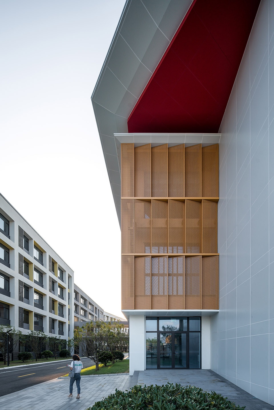 shanghai united international school qingpu campus china by tobe architects