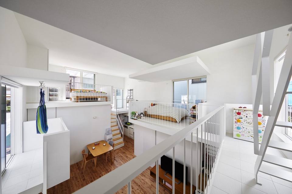 balcony house by takeshi hosaka architects