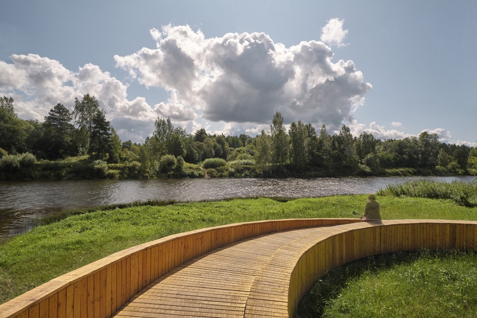 pedestrian path and view terrace in park of senses by didzis jaunzems architecture
