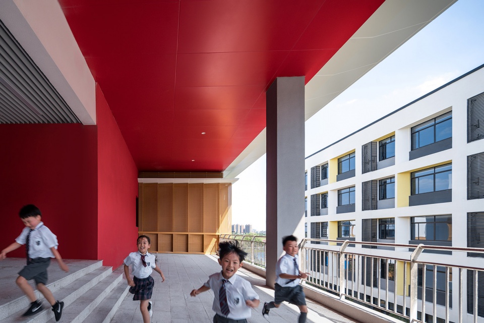 shanghai united international school qingpu campus china by tobe architects
