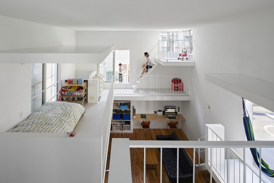 balcony house by takeshi hosaka architects