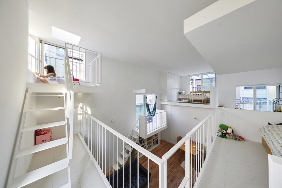 balcony house by takeshi hosaka architects