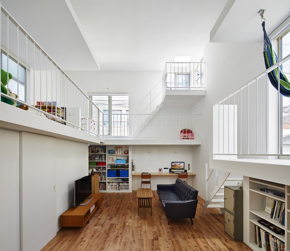 balcony house by takeshi hosaka architects
