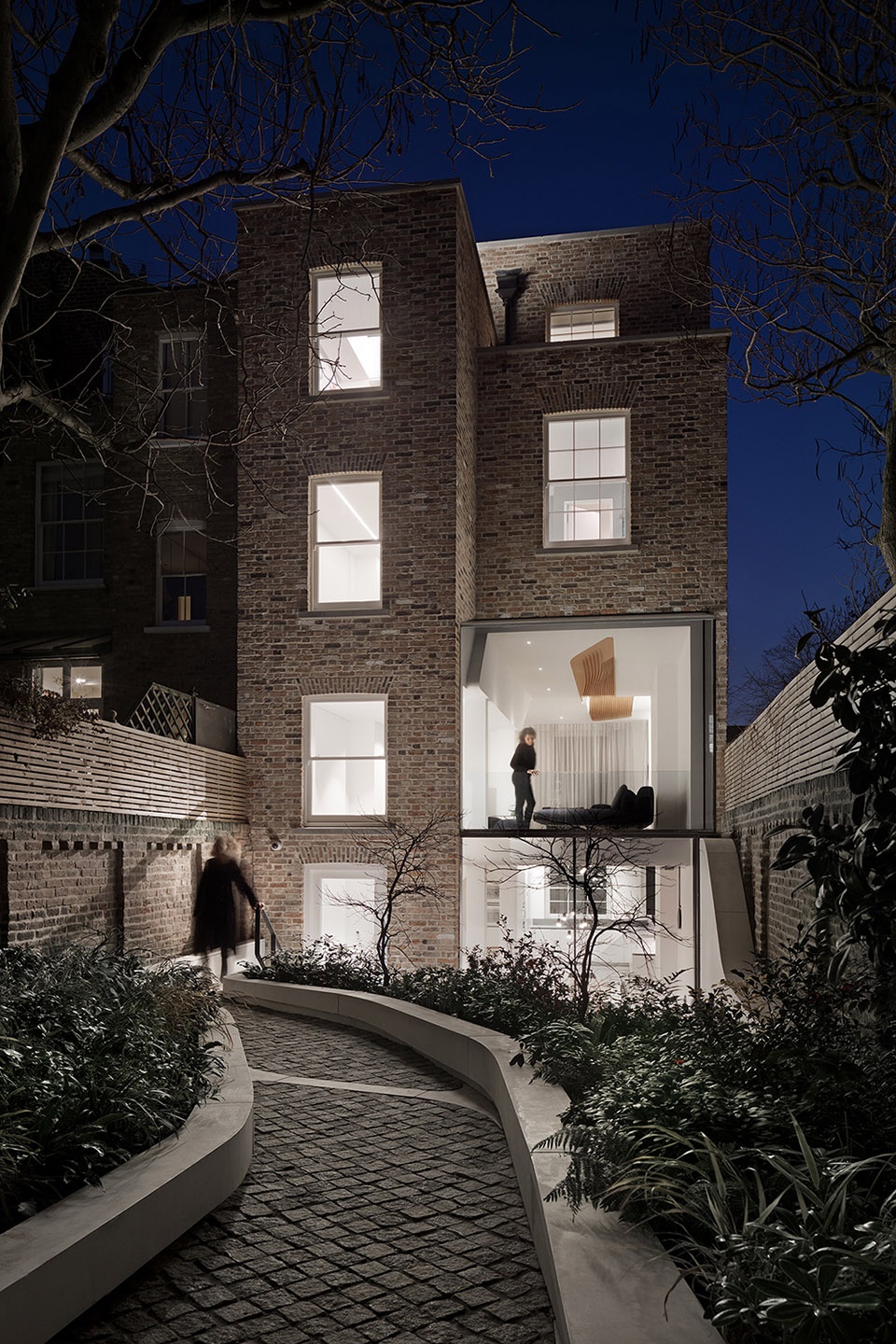 light falls by flow architecture magrits