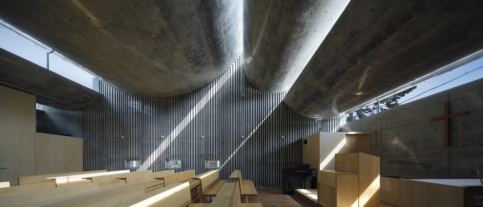 shonan christ church by takeshi hosaka architects