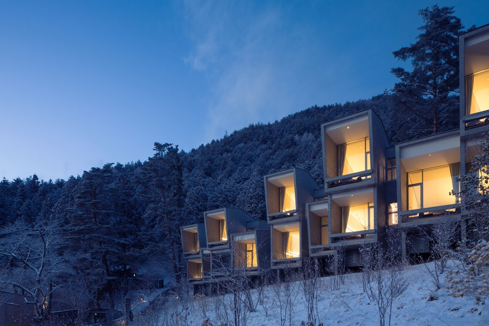 hoshinoya fuji by azuma architect associates