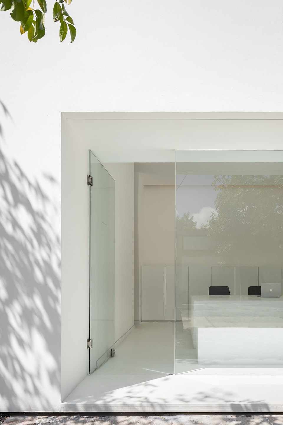 hw studio office by hw studio
