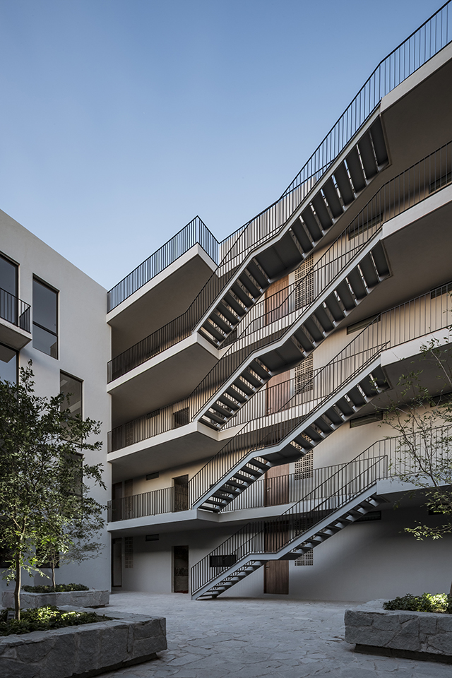 del patio apartamentos by estudio hidalgo 1