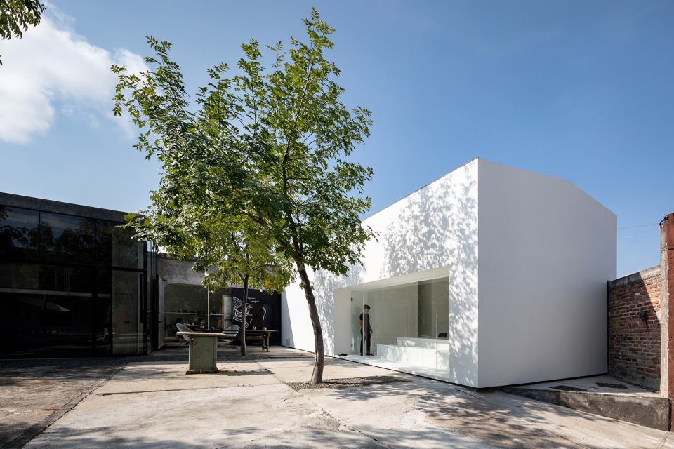 hw studio office by hw studio