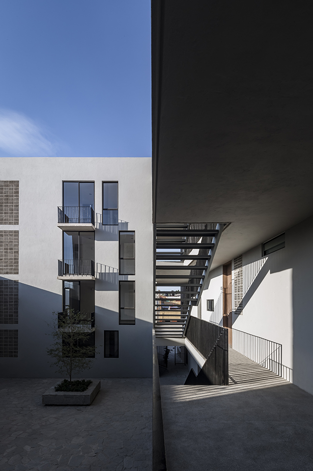 del patio apartamentos by estudio hidalgo 1