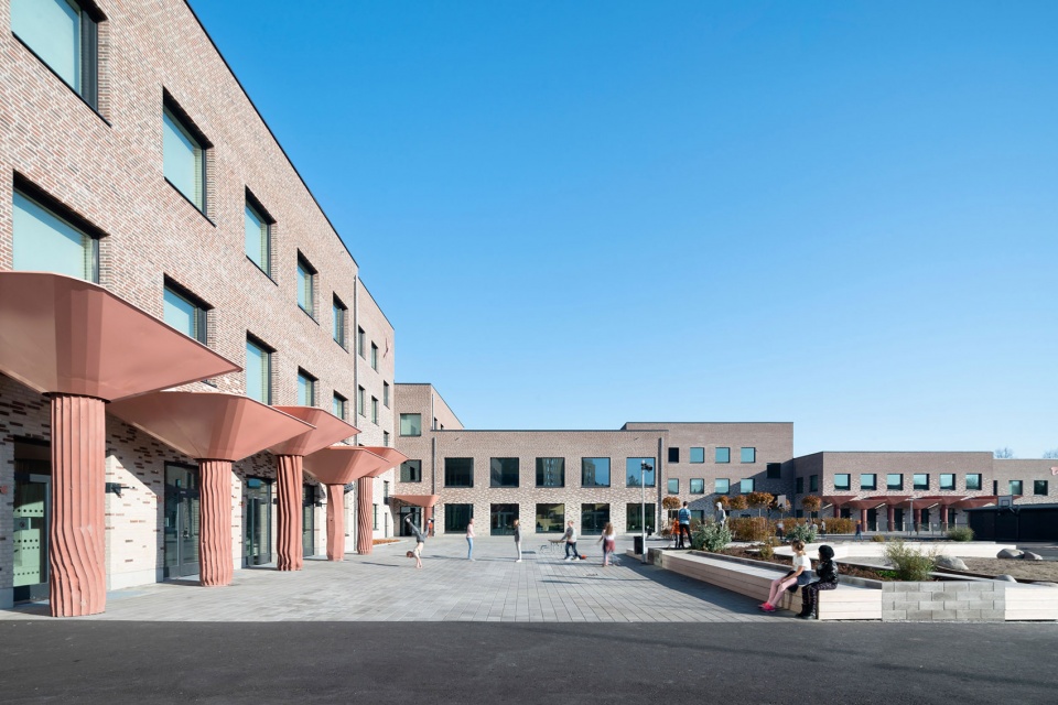 new tiunda school by c f moller architects