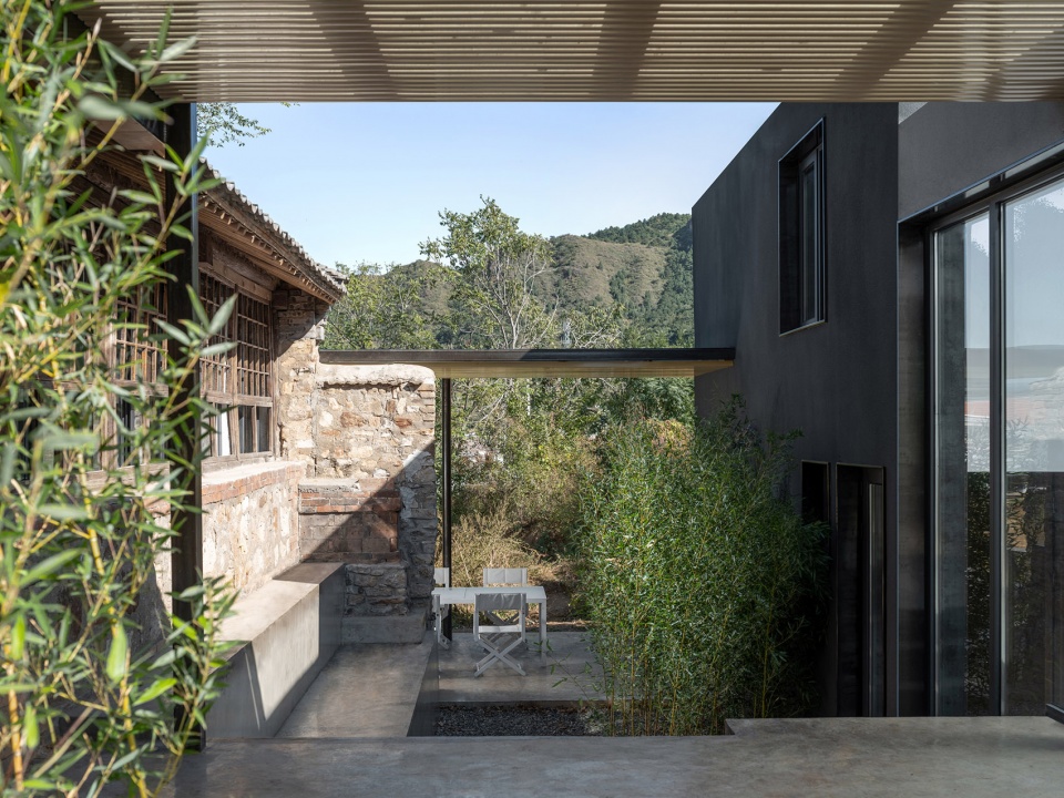 yard under the tree china by evolution design