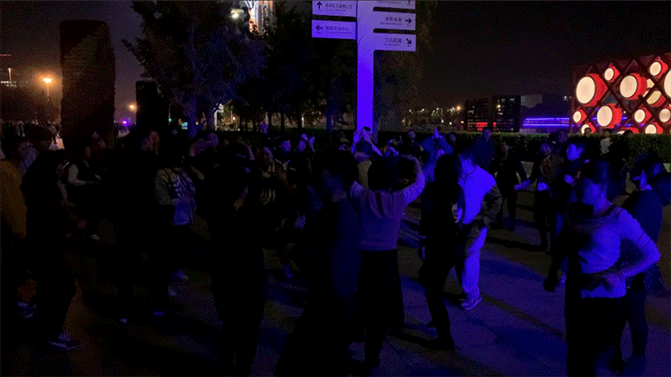 everyone square dancing