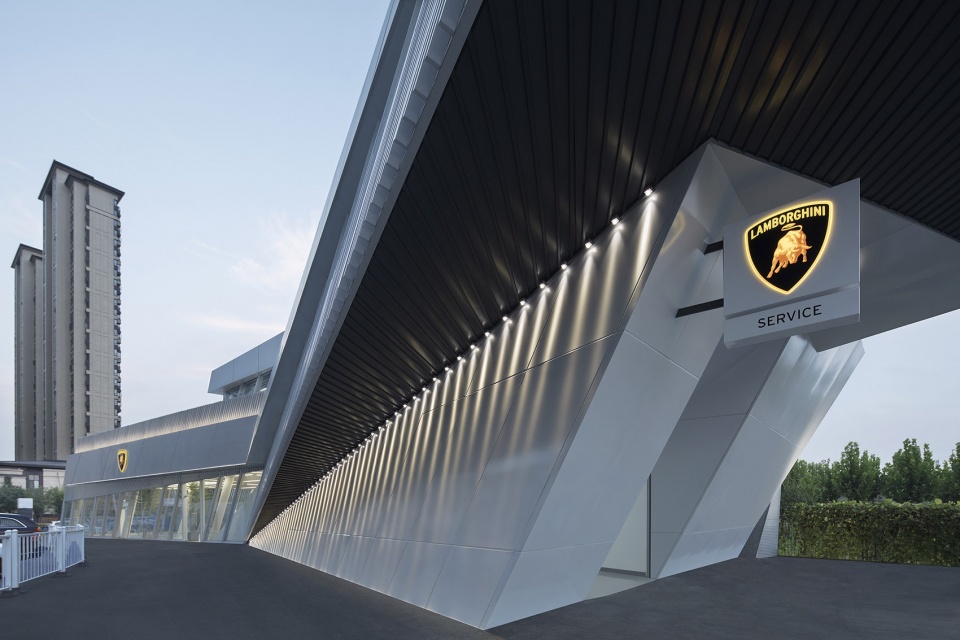lamborghini exhibition center in zhengzhou china by pma