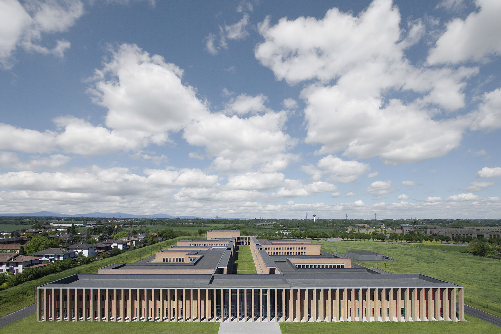nuova sede della scuola per leuropa a parma by studio zermani e associati