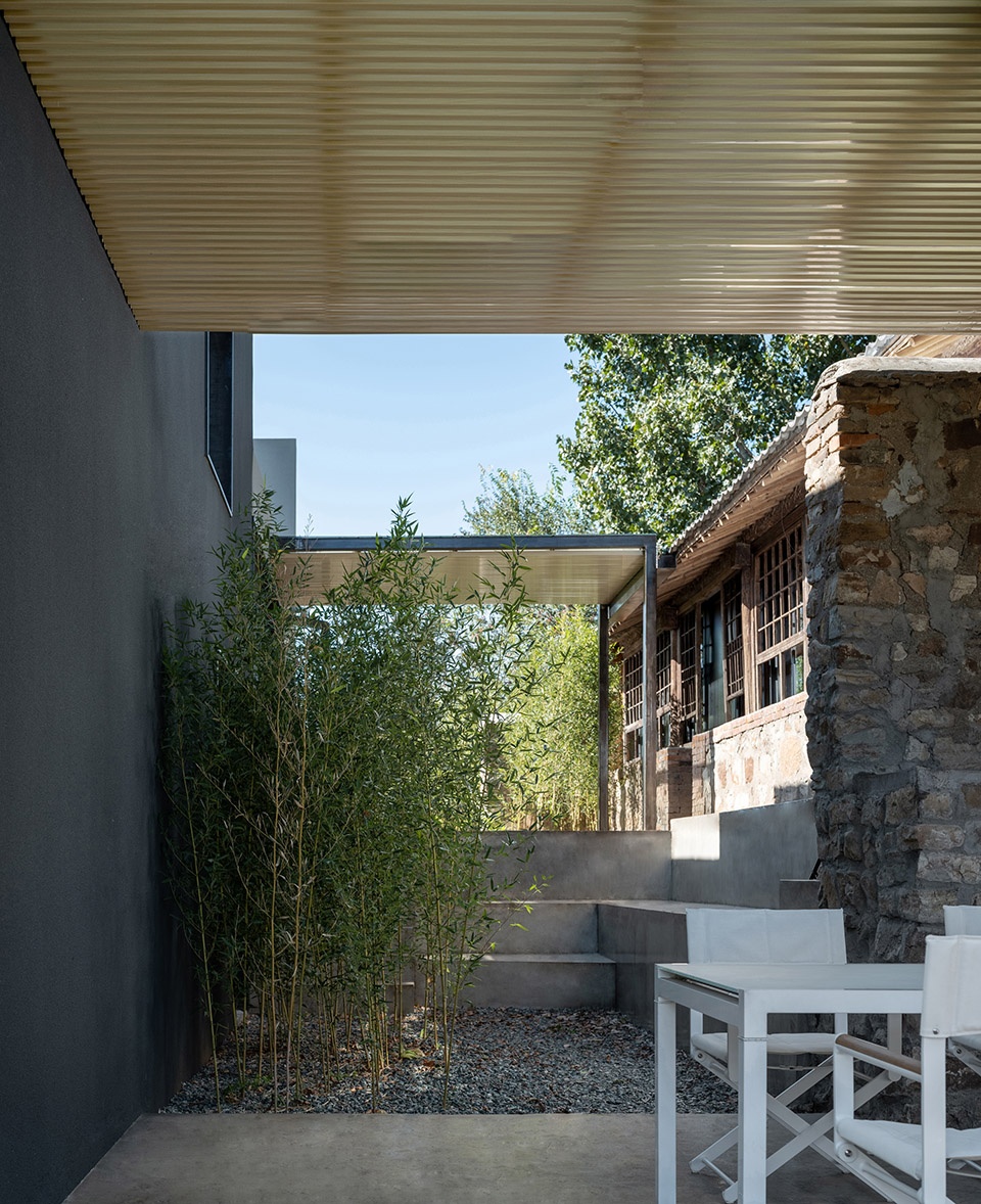 yard under the tree china by evolution design