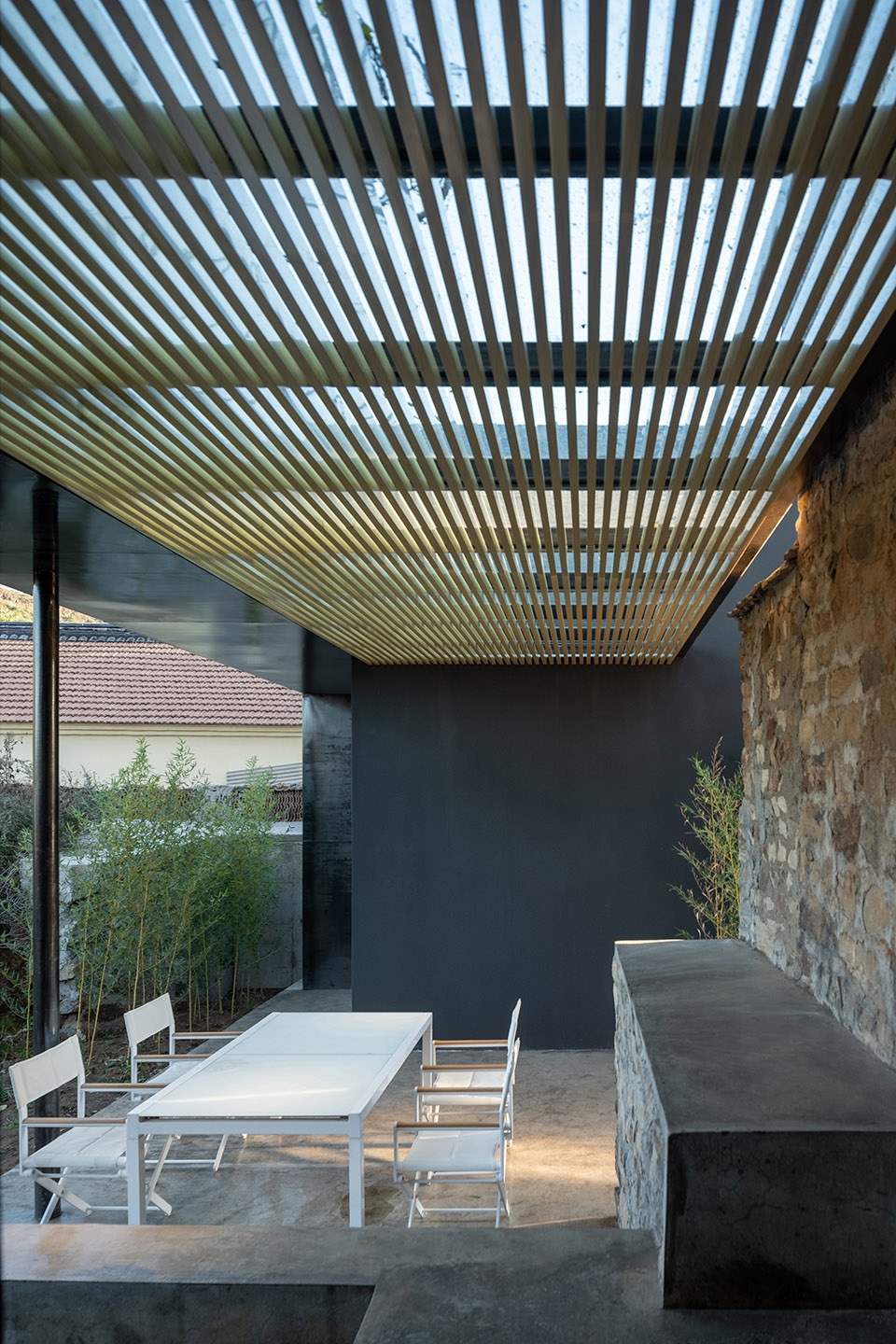 yard under the tree china by evolution design