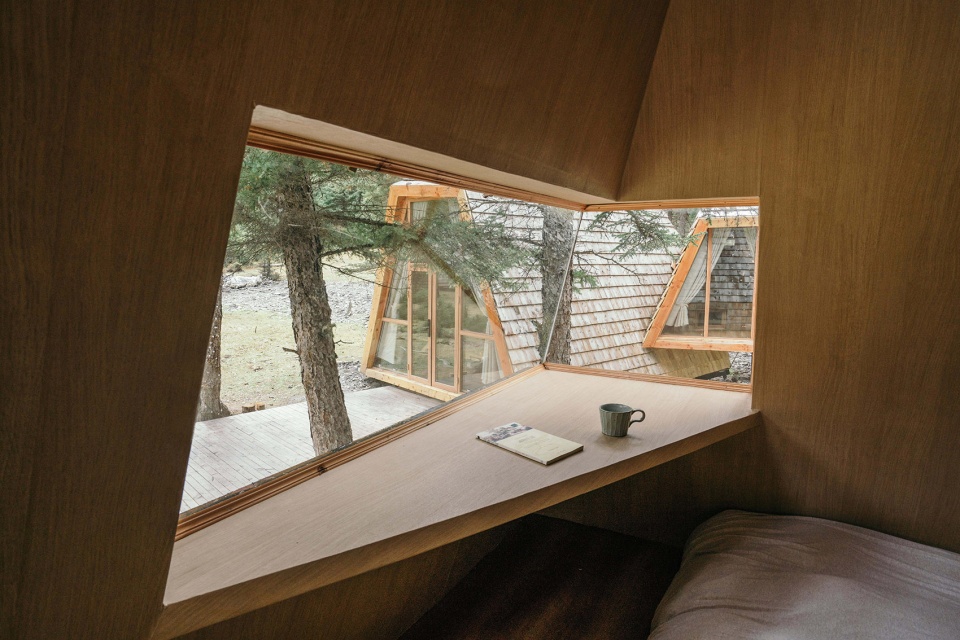 light over clouds tree house hotel china by weestudio
