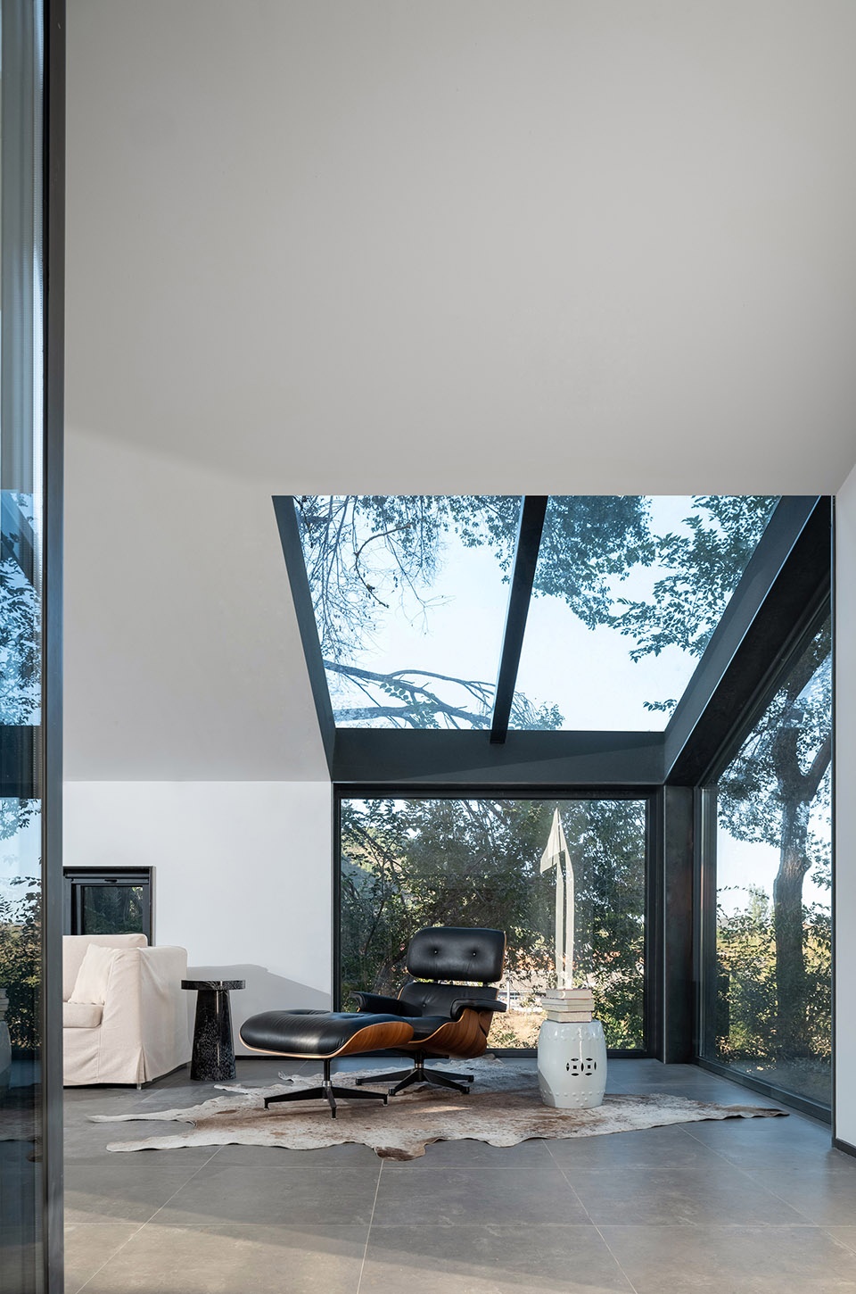 yard under the tree china by evolution design