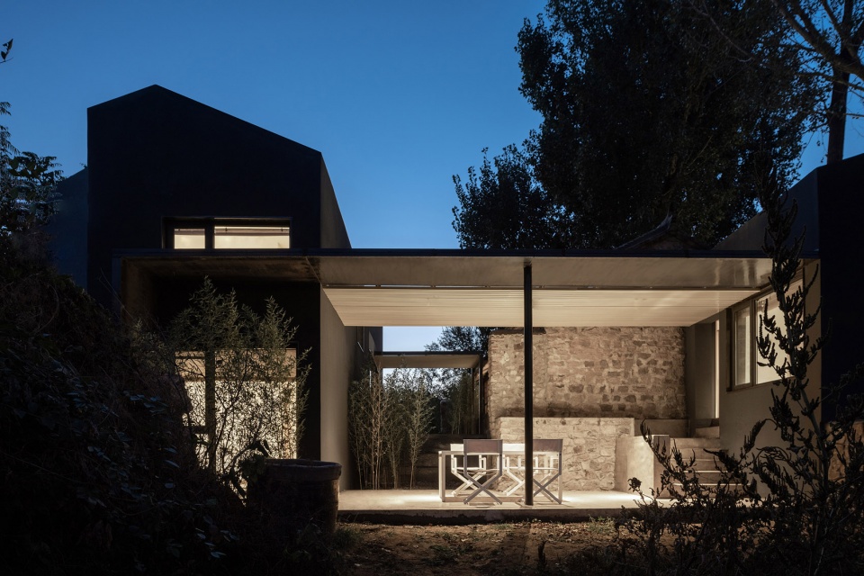 yard under the tree china by evolution design