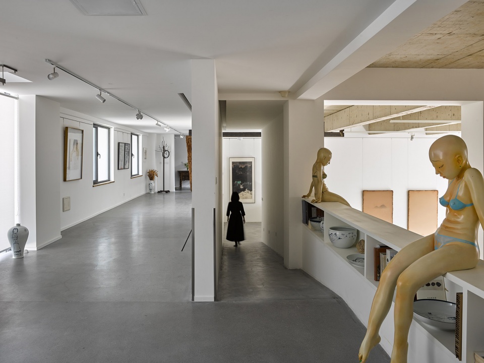 A house of walls DustART Office
