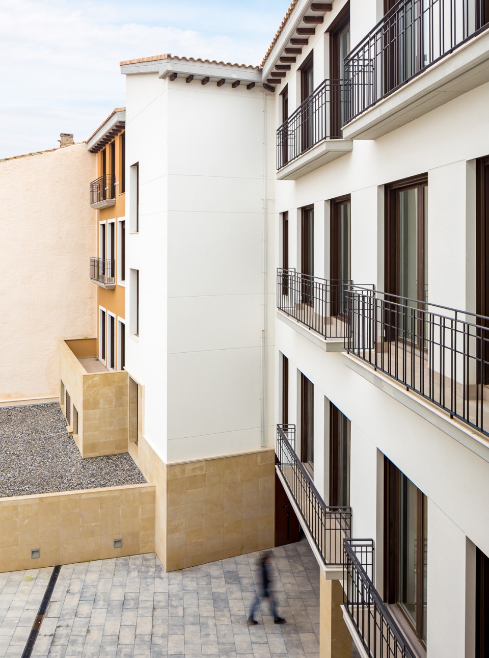 collective housing torrero building by domper domingo arquitectos