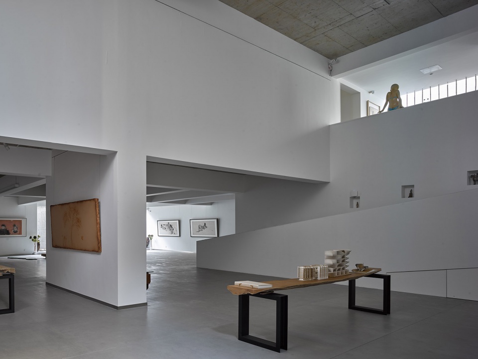 A house of walls DustART Office
