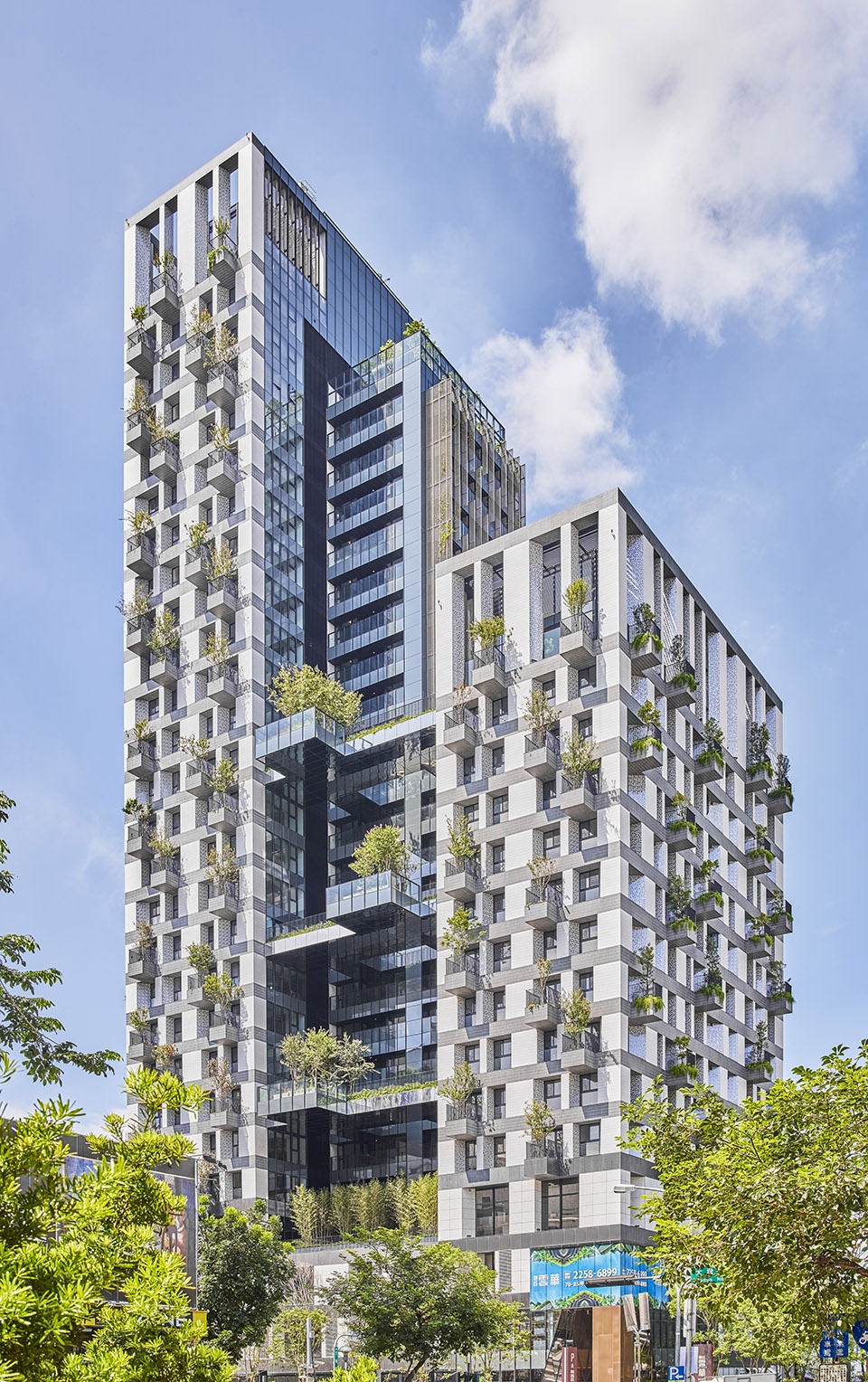 sky green by woha