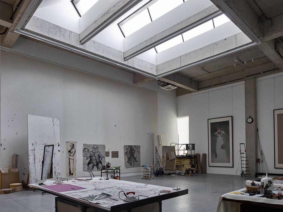 A house of walls DustART Office
