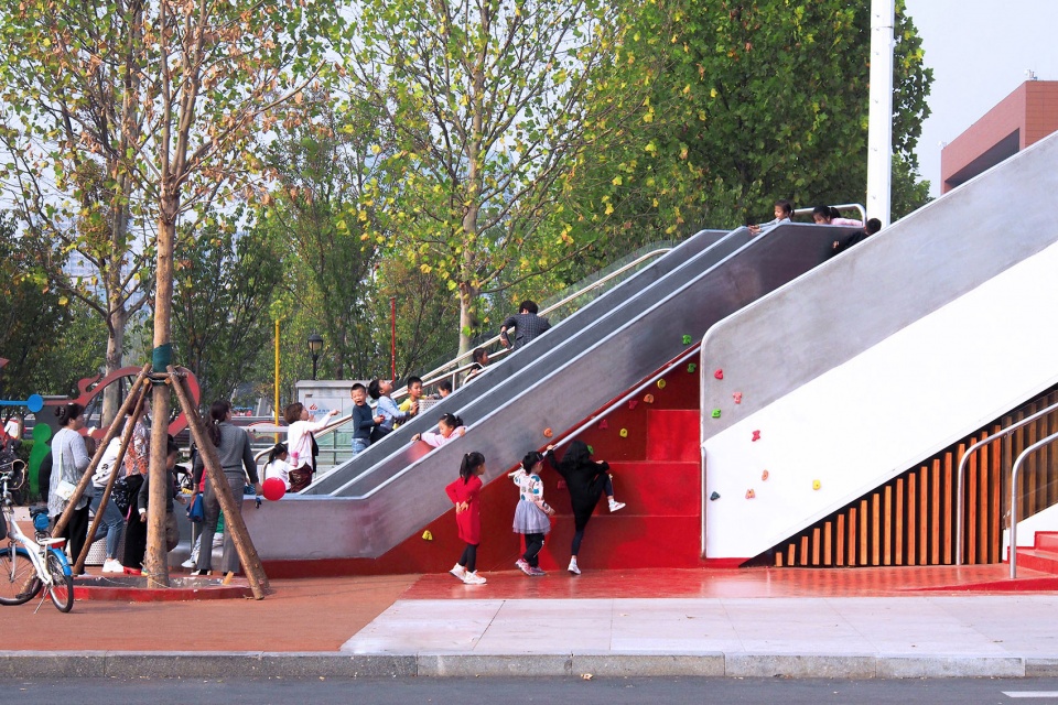 Aomen Road Gallery Bridge LDG 1