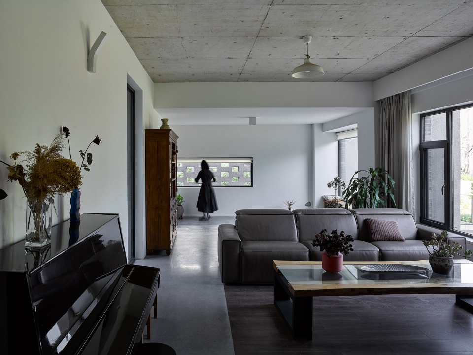 A house of walls DustART Office