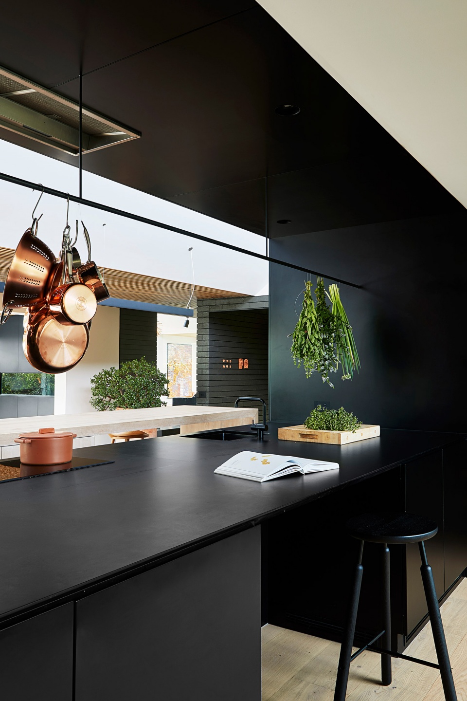 central park road residence by studiofour