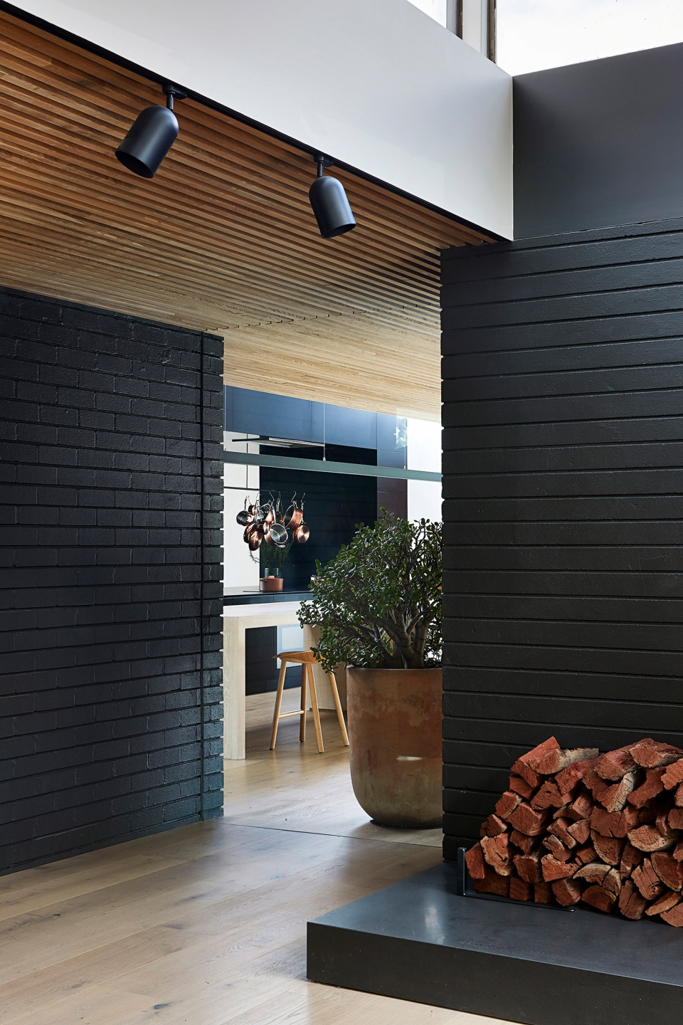 central park road residence by studiofour