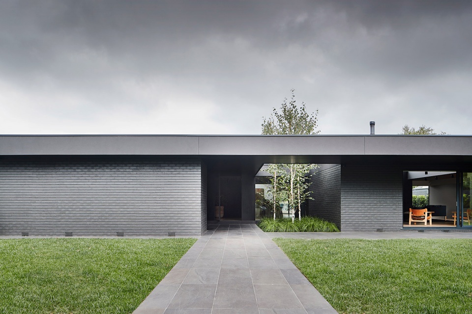 central park road residence by studiofour
